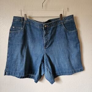 Just My Size Shorts 24W